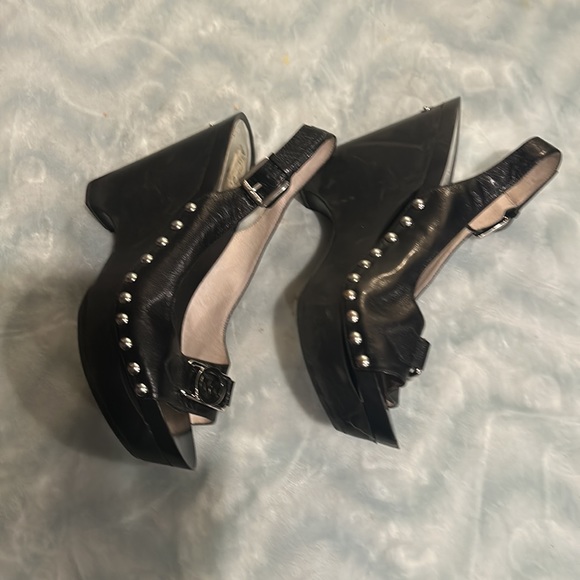 MK used black sandal size 9 - Picture 4 of 6